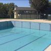 Hoyo de Manzanares cierra su piscina en pleno verano