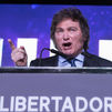 El libertario Milei gana las primarias en Argentina