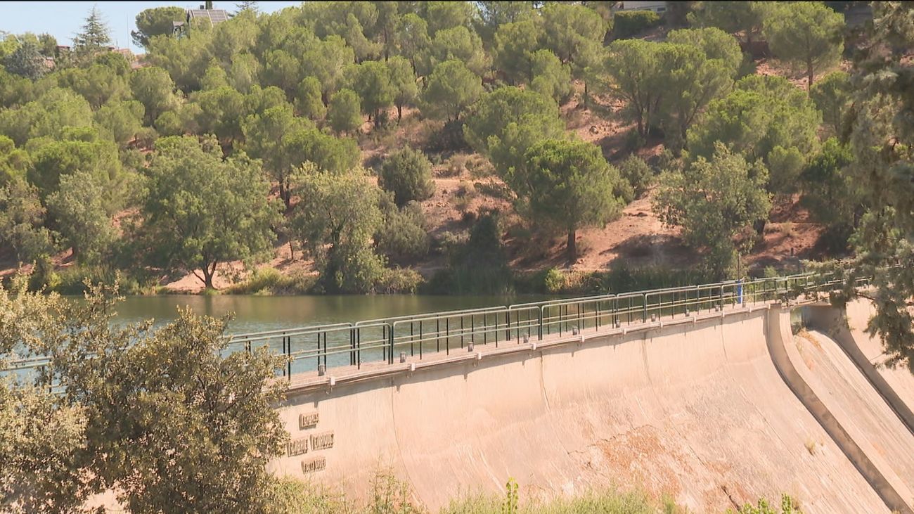 La presa de Los Peñascales en Torrelodones, amenazada por una orden de demolición del Gobierno central