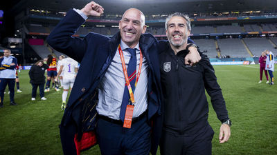 La RFEF confirma la continuidad de Luis de la Fuente pero no asegura la de Vilda