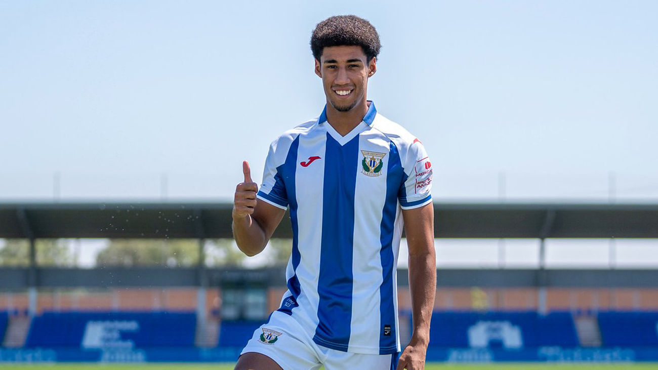 Óscar Ureña y Diyaeddine Abzi recalan en el Leganés