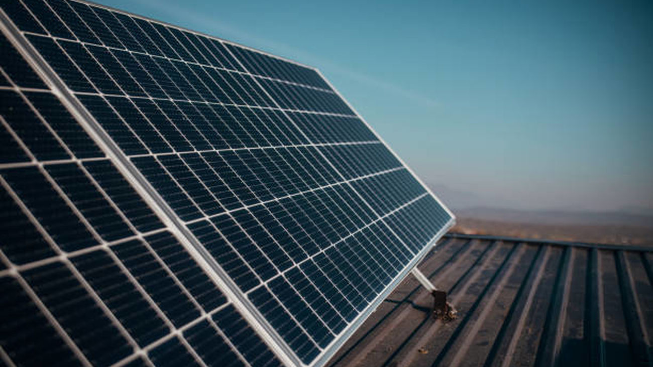 La Comunidad de Madrid instalará placas solares en centros de salud