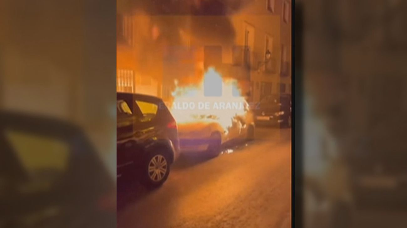 Susto en Aranjuez por el aparatoso incendio de un coche
