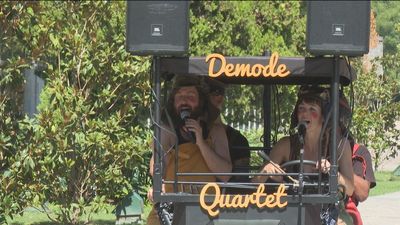 Un cuadriciclo y música a capella en el espectáculo 'Sobre ruedas'