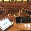 El PSOE negocia reformar el reglamento para poder usar las lenguas cooficiales en el Congreso
