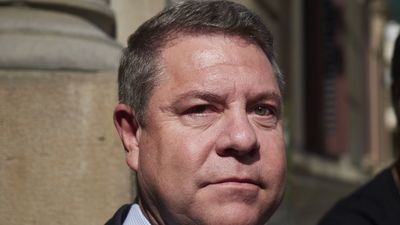 Page dice que Puigdemont tiene el "mando a distancia de la legislatura" y "no puede ser el que decida"