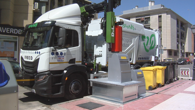 Llega a Valdemoro el camión de residuos más novedoso de Europa