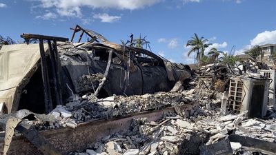 Dimite el jefe de emergencias de Maui, que aseguró no arrepentirse de no hacer sonar las alarmas por los fuegos