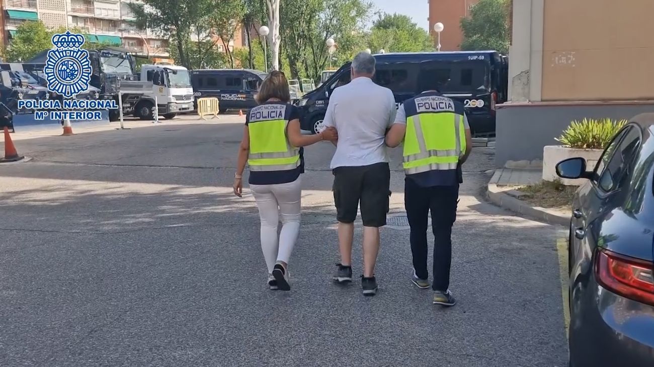 Detenido un madrileño que vendió  por Internet más de 100 títulos universitarios falsificados