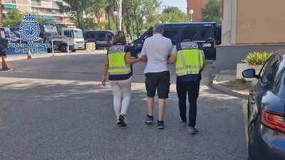 Detenido un madrileño que vendió  por Internet más de 100 títulos universitarios falsificados