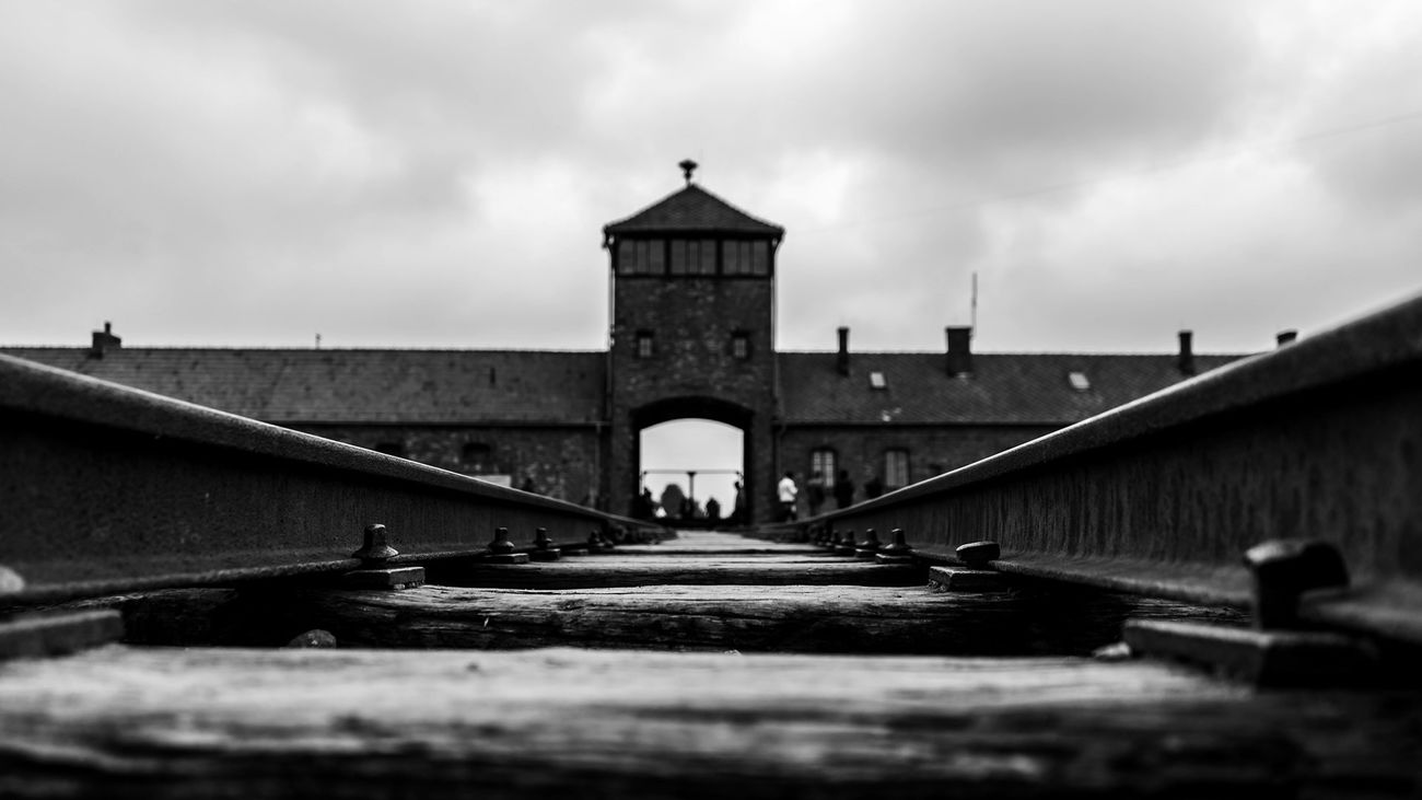 Acceso al Memorial de Auschwitz-Birkenau