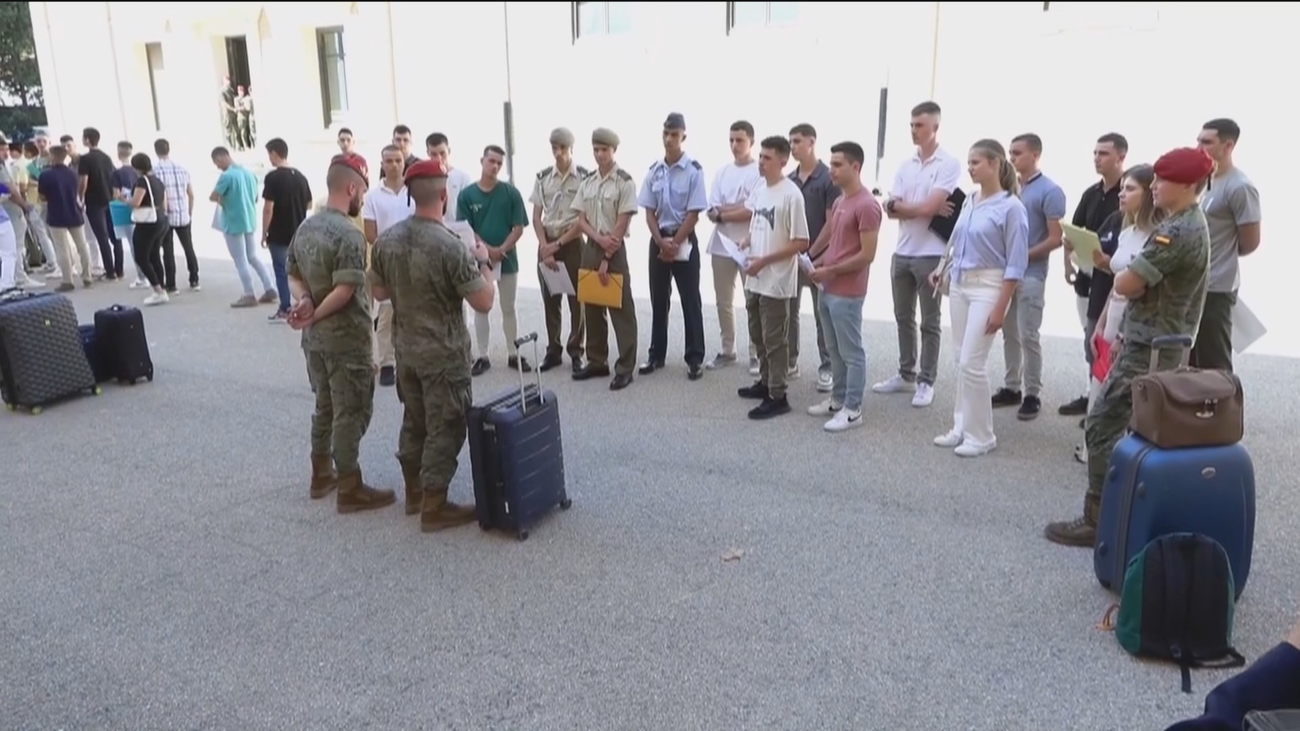 La princesa Leonor comienza su formación militar junto a otras 140 mujeres