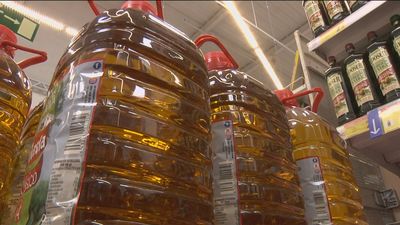 El aceite de oliva podría llegar a los 10 euros el litro