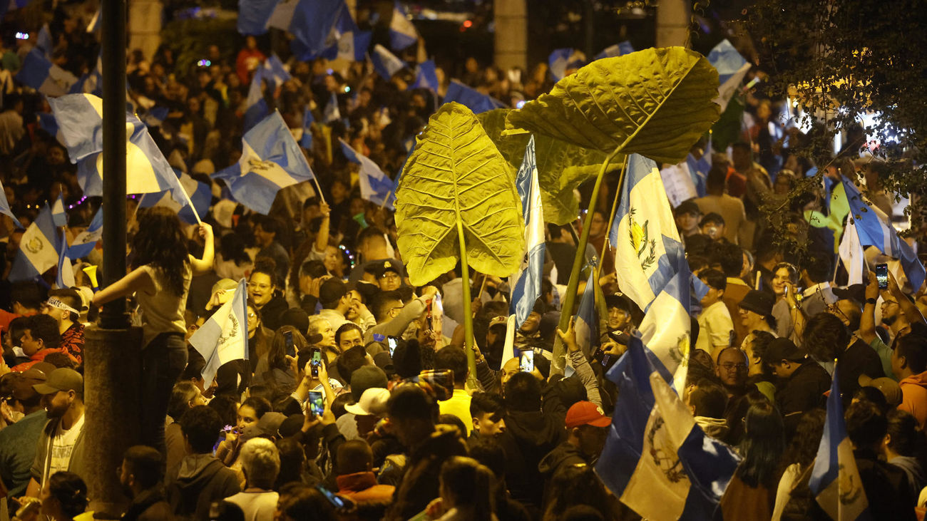 Guatemala elige un cambio de rumbo con la elección de su nuevo presidente