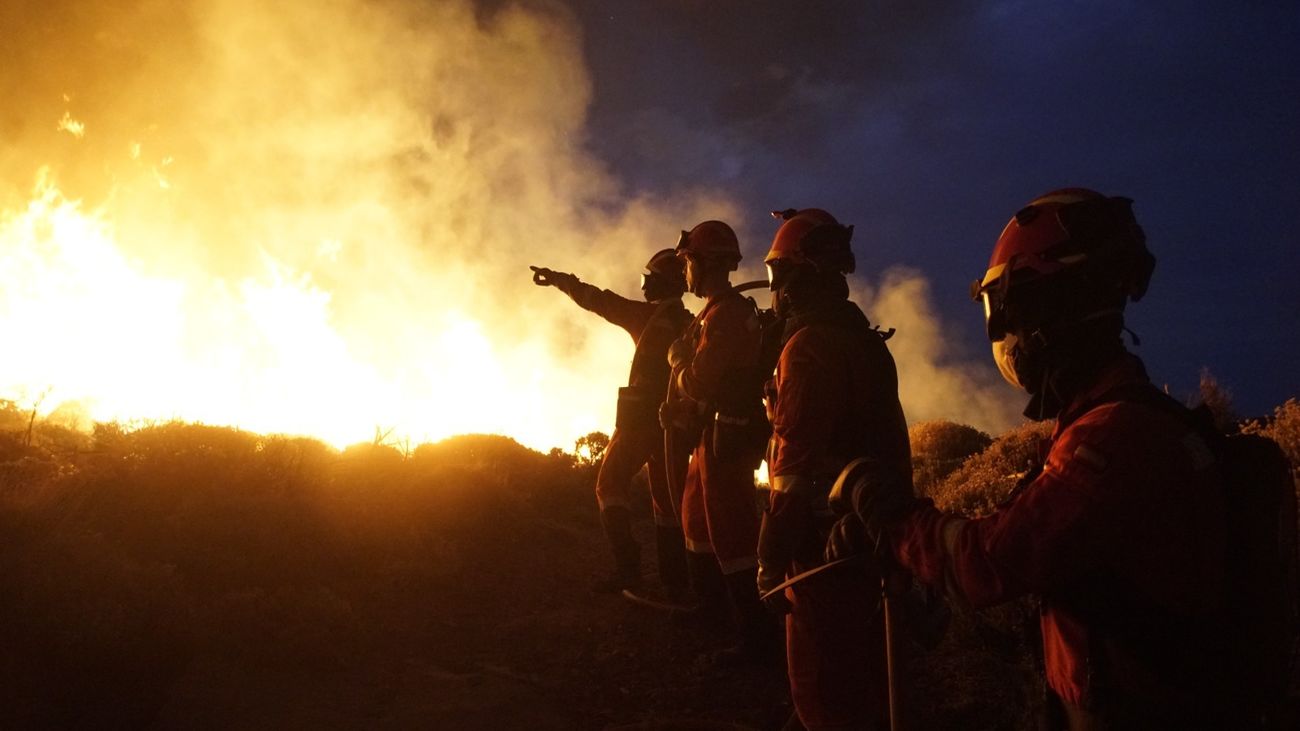 El incendio de Tenerife arrasa ya 13.383 hectáreas, pero su evolución es "más favorable"