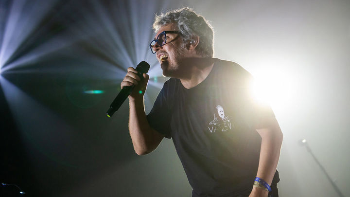 Iván Ferreiro actúa en uno de los escenarios del Festival Sonorama 2023 / EFE