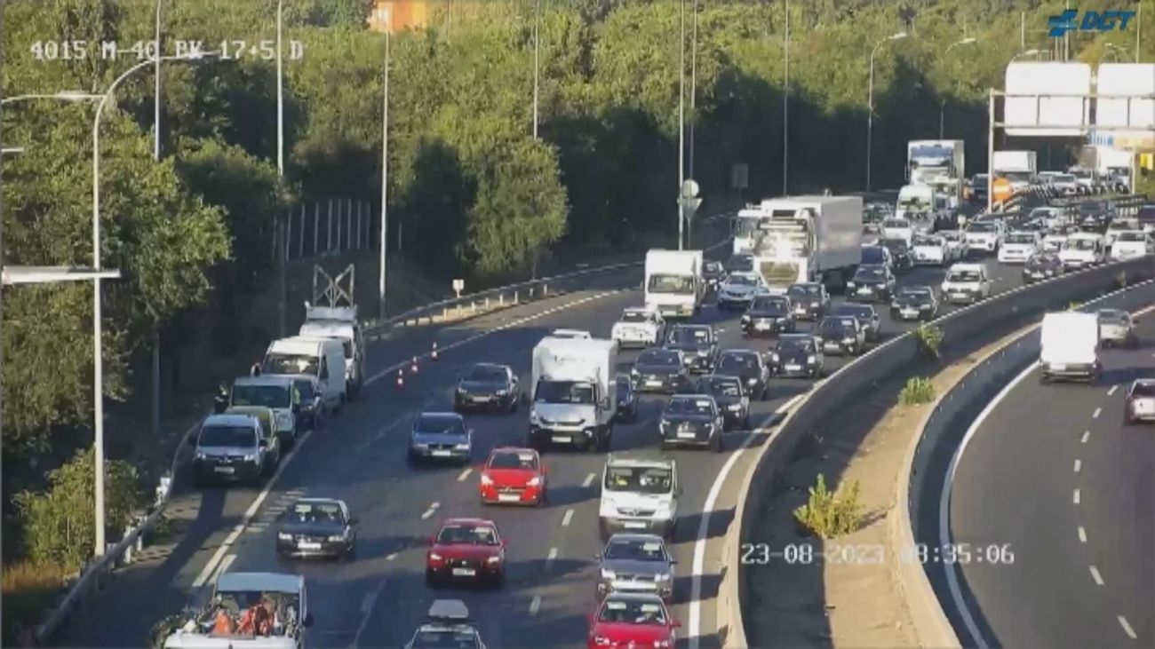 Retenciones en la M-40 por un accidente