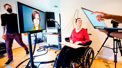 Una mujer con discapacidad por ictus vuelve a hablar mediante un avatar digital impulsado por IA