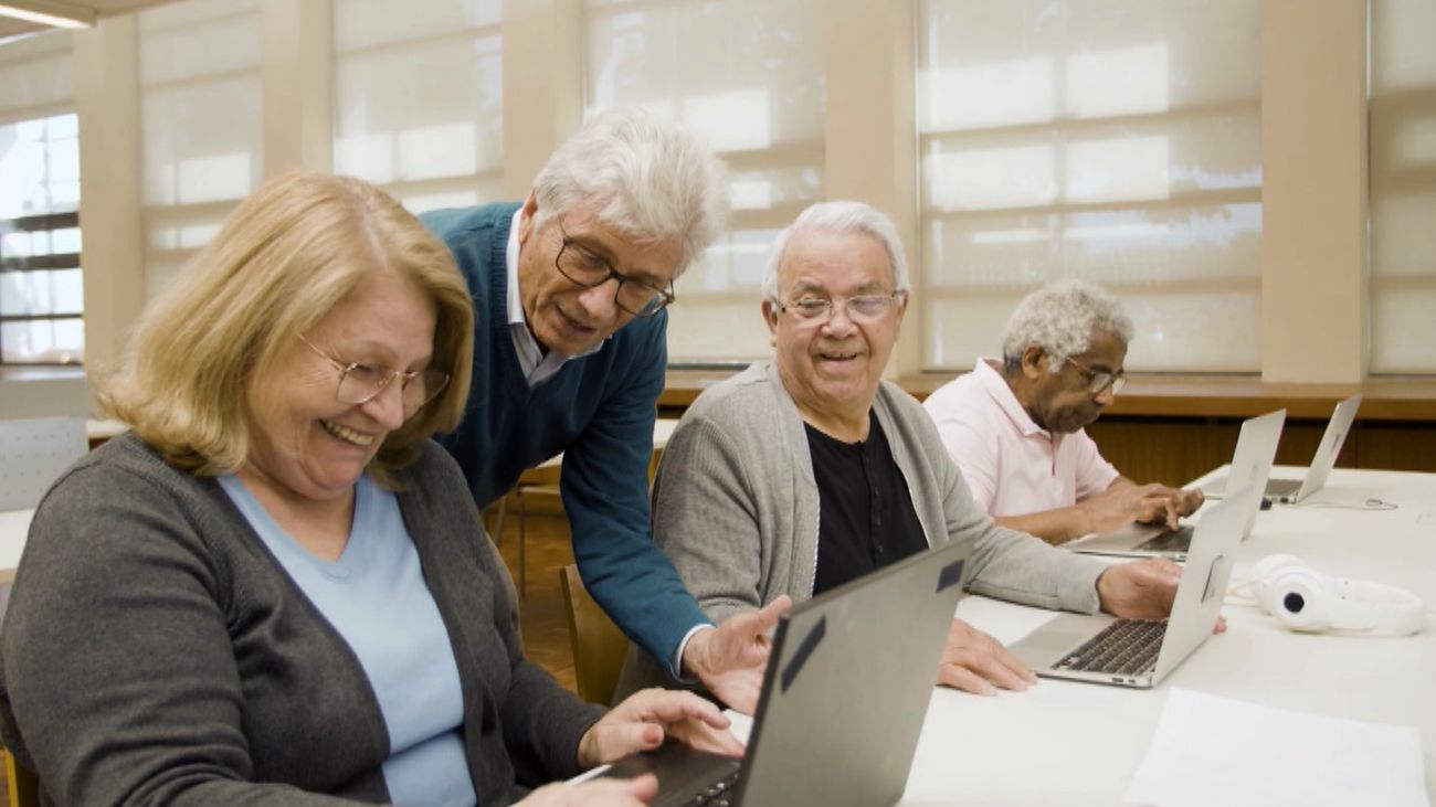 La Plataforma de Mayores, sobre el BBVA y la jubilación: “Leer también mejora las facultades cognitivas”