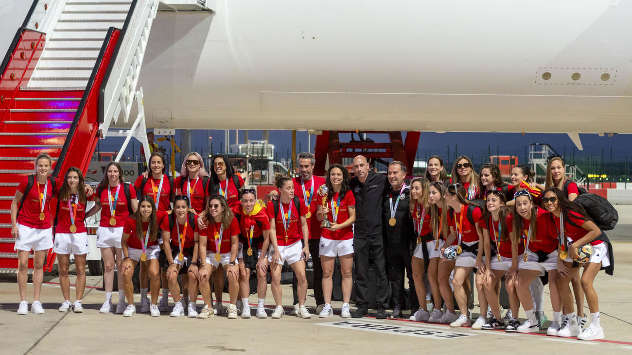 Las 23 campeonas del mundo y otras 58 futbolistas renuncian a la Selección