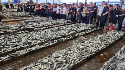 China suspende las importaciones de pescado japonés
