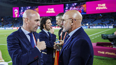 El seleccionador nacional, Luis de la Fuente, censura "sin paliativos" a Rubiales