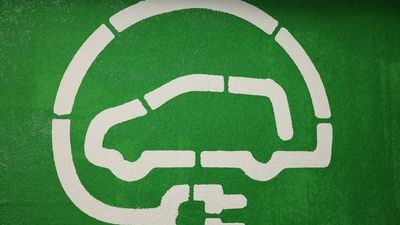 Arroyomolinos estrena cinco estaciones de recarga para vehículos eléctricos