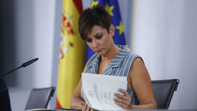 El Gobierno acusa a Feijóo de montar un "paripé"  para la investidura