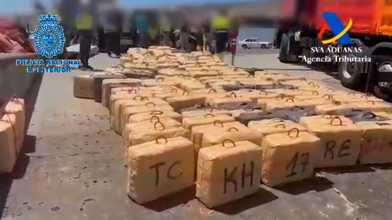 La Policía intercepta 6 toneladas de hachís en Canarias tras varios registros en Madrid
