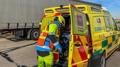 Muere un hombre en la M-50 atropellado tras bajar de su camión para comprobar una avería