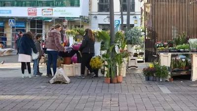 Un joven agrede con una botella a otro por intentar robarle el móvil en Tirso de Molina