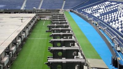 El césped retráctil del Bernabéu, un auténtico espectáculo