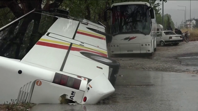 2 muertos en Grecia por una DANA que ha dejado ya 900 litros por metros cuadrado
