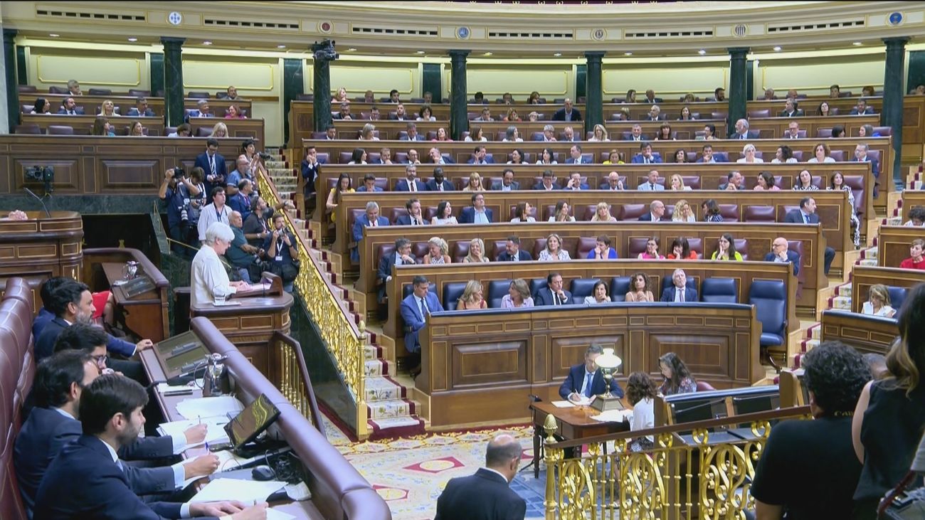 La reforma para usar las lenguas cooficiales en la investidura de Feijóo en el Congreso ya está en marcha