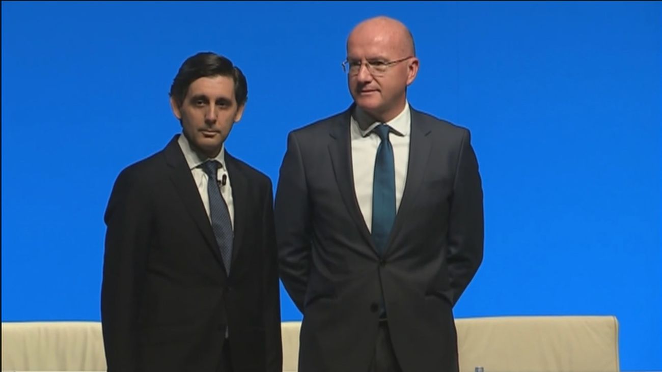 Álvarez-Pallete y su consejero delegado vuelan a Arabia tras irrumpir STC Group en Telefonica