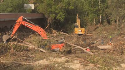 Se reanuda la búsqueda de los desaparecidos en Aldea del Fresno y Villamanta, con maquinaria pesada