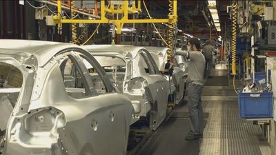La producción industrial ahonda su caída