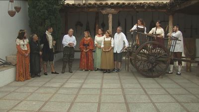 Móstoles inicia sus fiestas con una ruta teatralizada por la ciudad