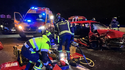 Ocho heridos tras impactar un vehículo que circulaba en dirección contraria contra otro en la A-4