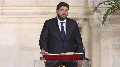 López Miras toma posesión como presidente de Murcia apelando al “acuerdo"