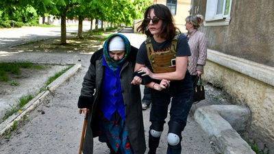 Albares pide que se investigue como "crimen de guerra" la muerte de la cooperante en Ucrania