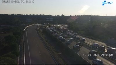 Un accidente en la M-501 en sentido Madrid provoca un kilómetro de retenciones en Boadilla