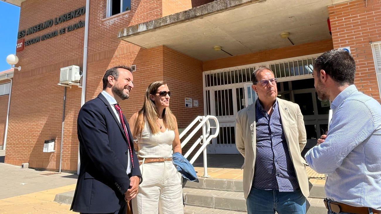 Visita de responsables de Educación al Instituto de Morata de Tajuña