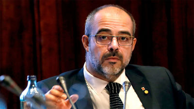 4 años y medio de cárcel para el exconseller Buch por fichar al escolta de Puigdemont