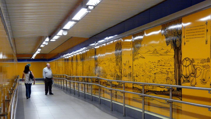 Uno de los pasillos de la estación de Carpetana / METRO DE MADRID