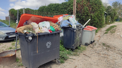 15 días sin servicio de recogida de basura por los estragos del temporal en Montecarmelo