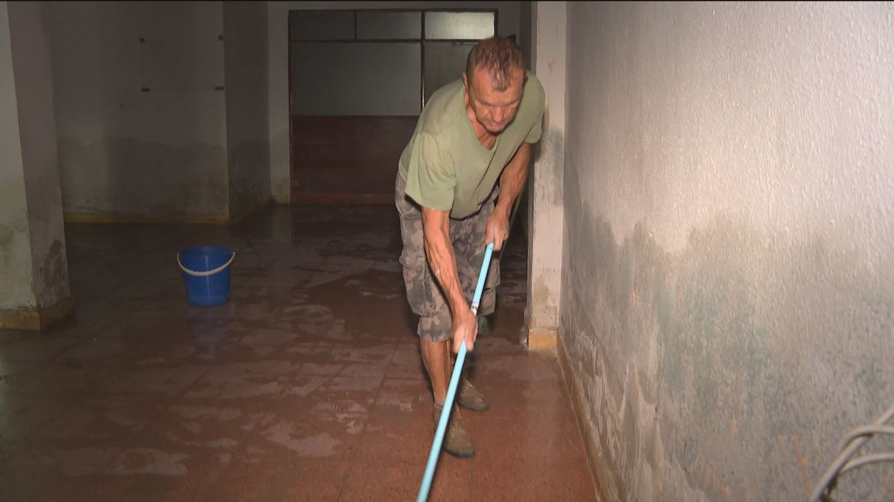 Las inundaciones se ceban con una calle de Móstoles