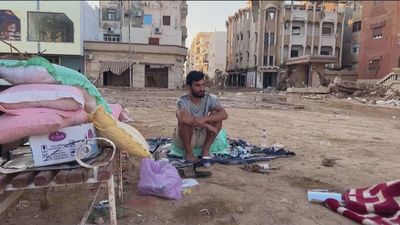 Libia sigue recuperando cadáveres entre los escombros a la espera de la ayuda inernacional