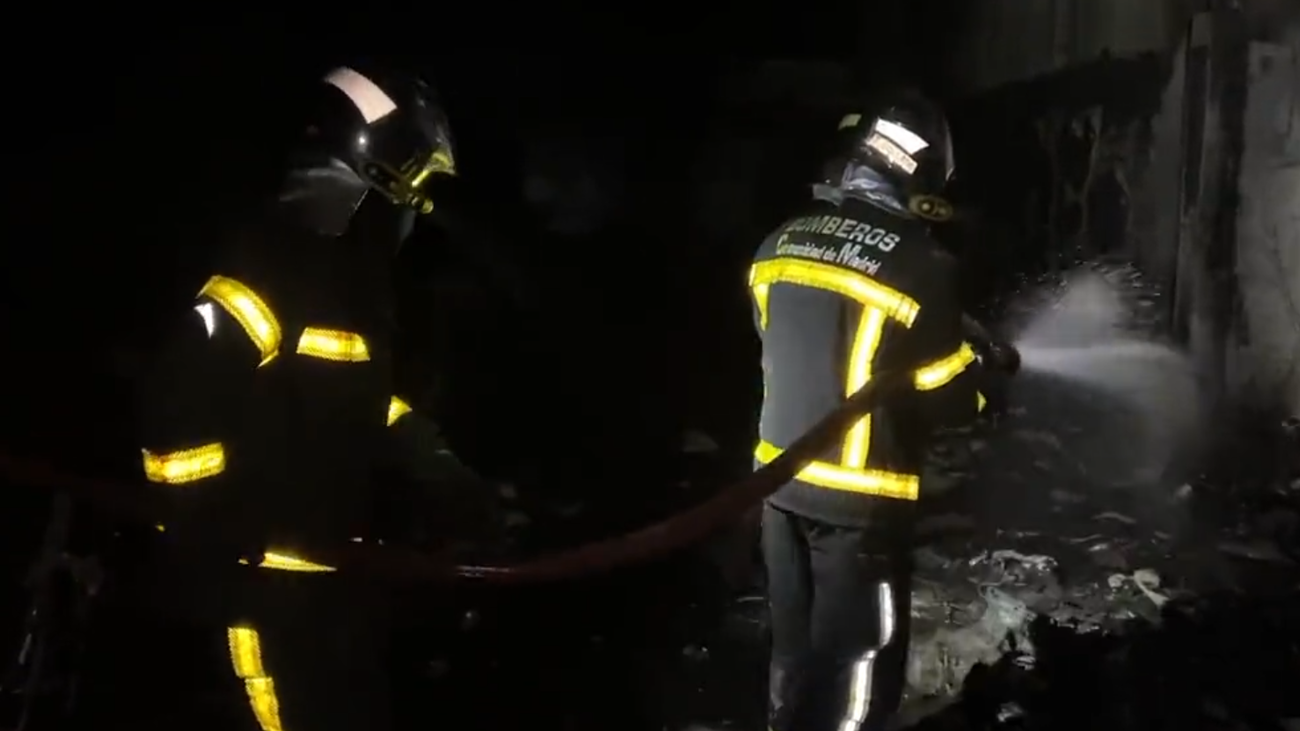 Incendio en una nave semi abandonada de Torrejón de Ardoz, sin heridos