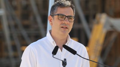 Bolaños llama a Feijóo “líder provisional” del PP y le acusa de “forzar una investidura de mentira”